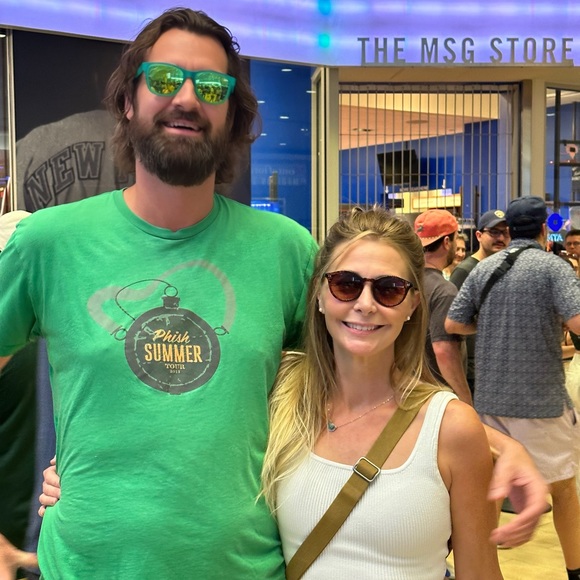 Meet your Posher, Holly - Picture 1 of 1